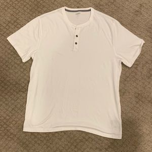 TWO Short-sleeve three button Henleys